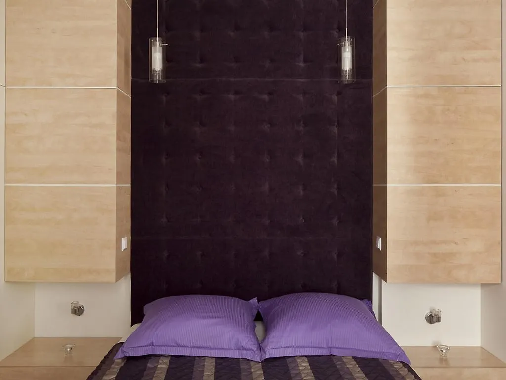 Rent Like Home - Aleja Jana Pawla II 20 Warsaw Apartment