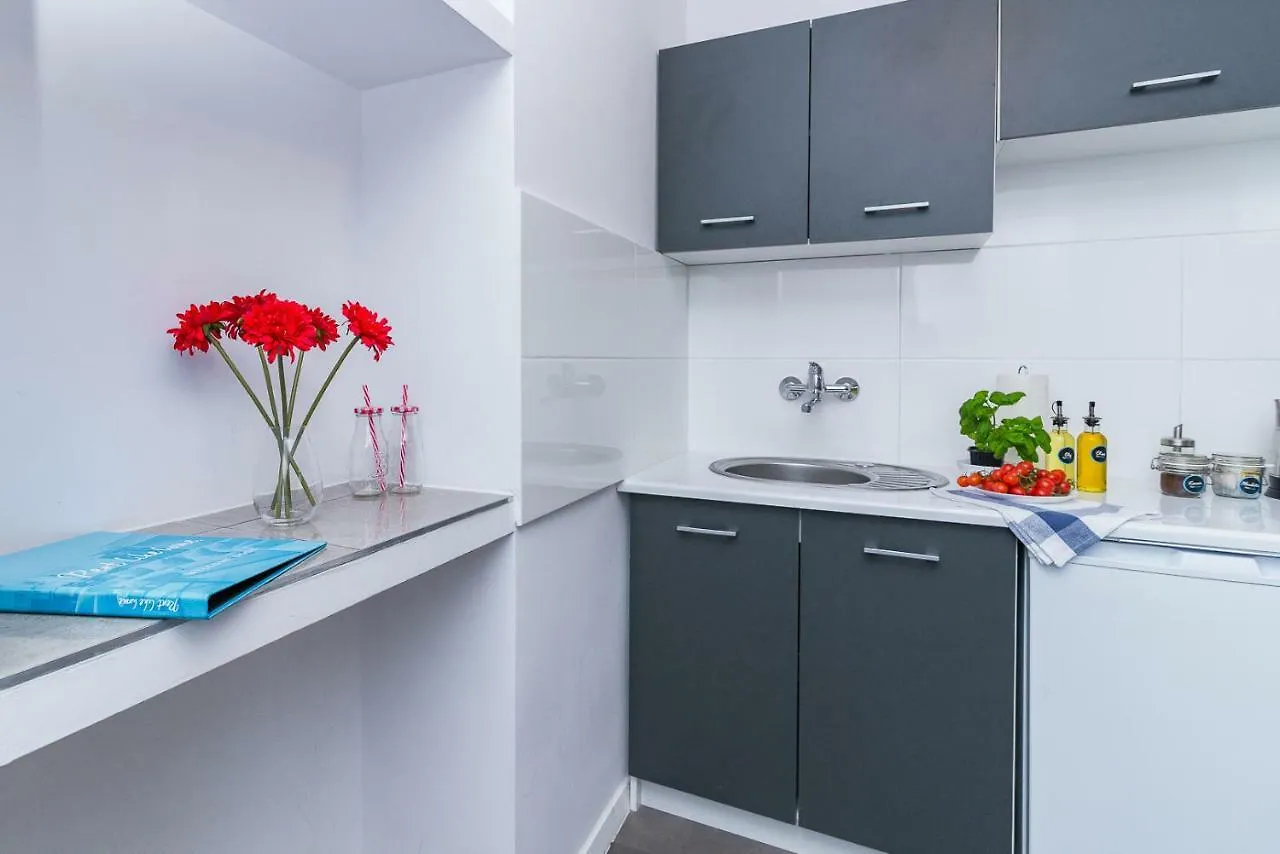 Rent Like Home - Aleja Jana Pawla II 20 Warsaw 0*,  Poland